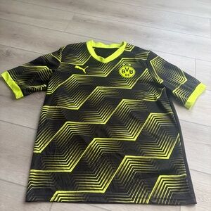Puma Neon Yellow and Black Sports Jersey